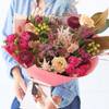 Majestic Trending Festive Bouquet Online
