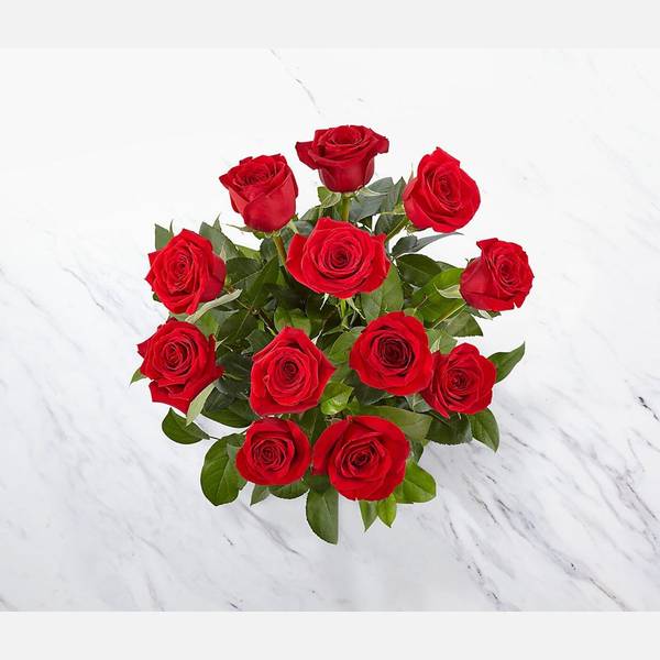 12 roses short stemmed