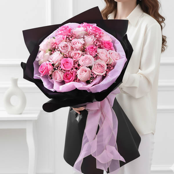 25 Blush Pink Roses For Valentine's Day