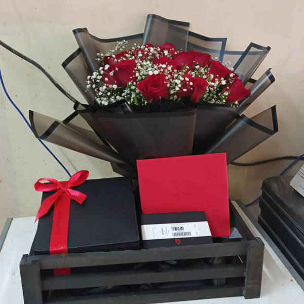 Tudor Gifting - Bouqet